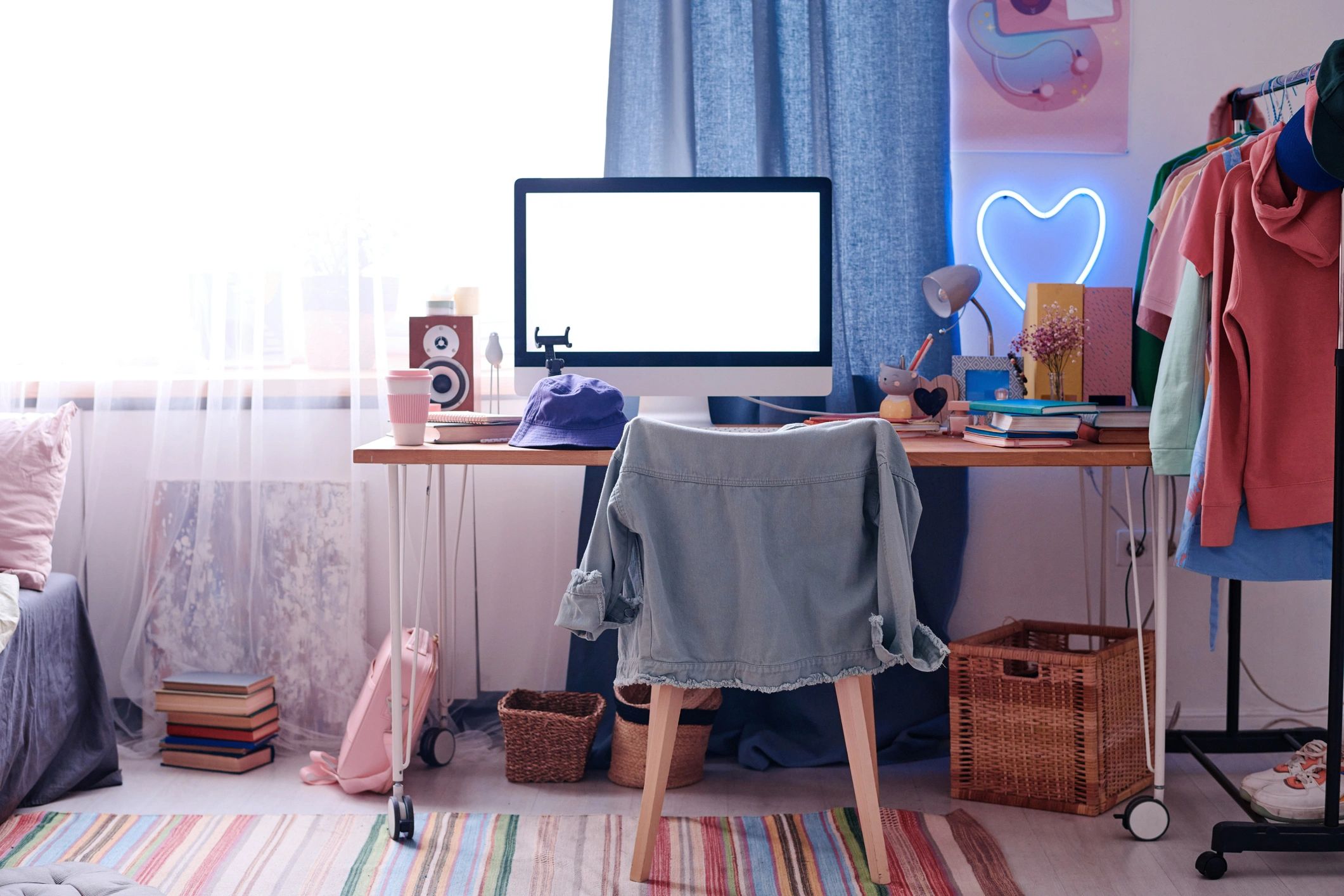 Modern desk setup with computer in a calm creative room